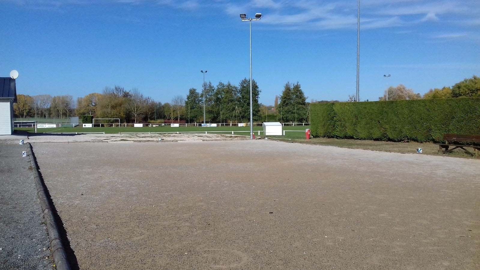 Photo du terrain de pétanque à Fougères Sur Bièvre